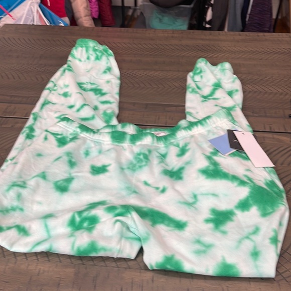 Grayson/threads sweatpants small New with tags green and white
